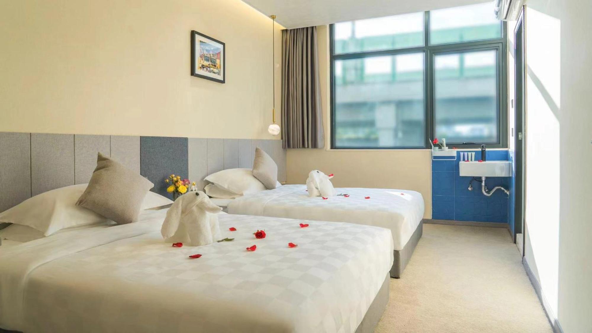 Puzzle Hotel Guangzhou Fenghuang New Village Subway Station Εξωτερικό φωτογραφία