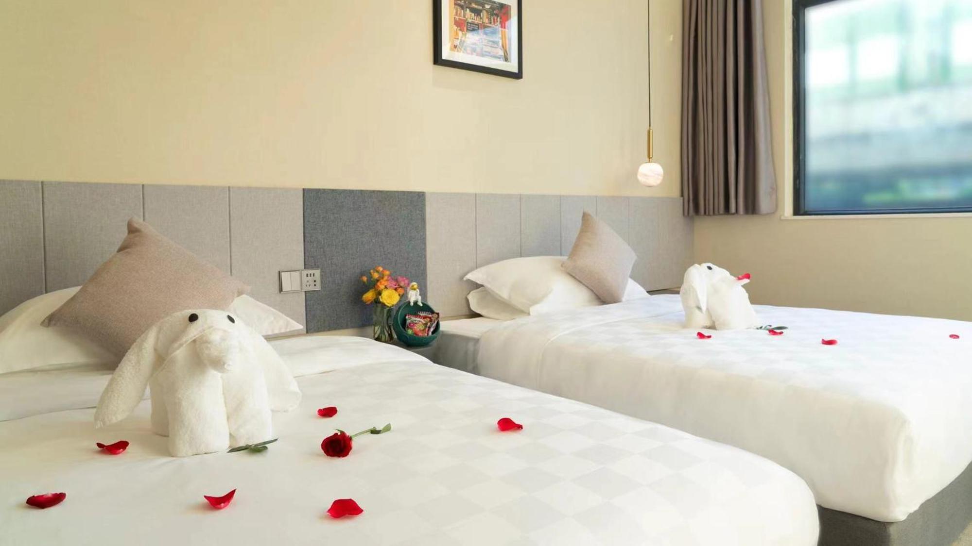 Puzzle Hotel Guangzhou Fenghuang New Village Subway Station Εξωτερικό φωτογραφία