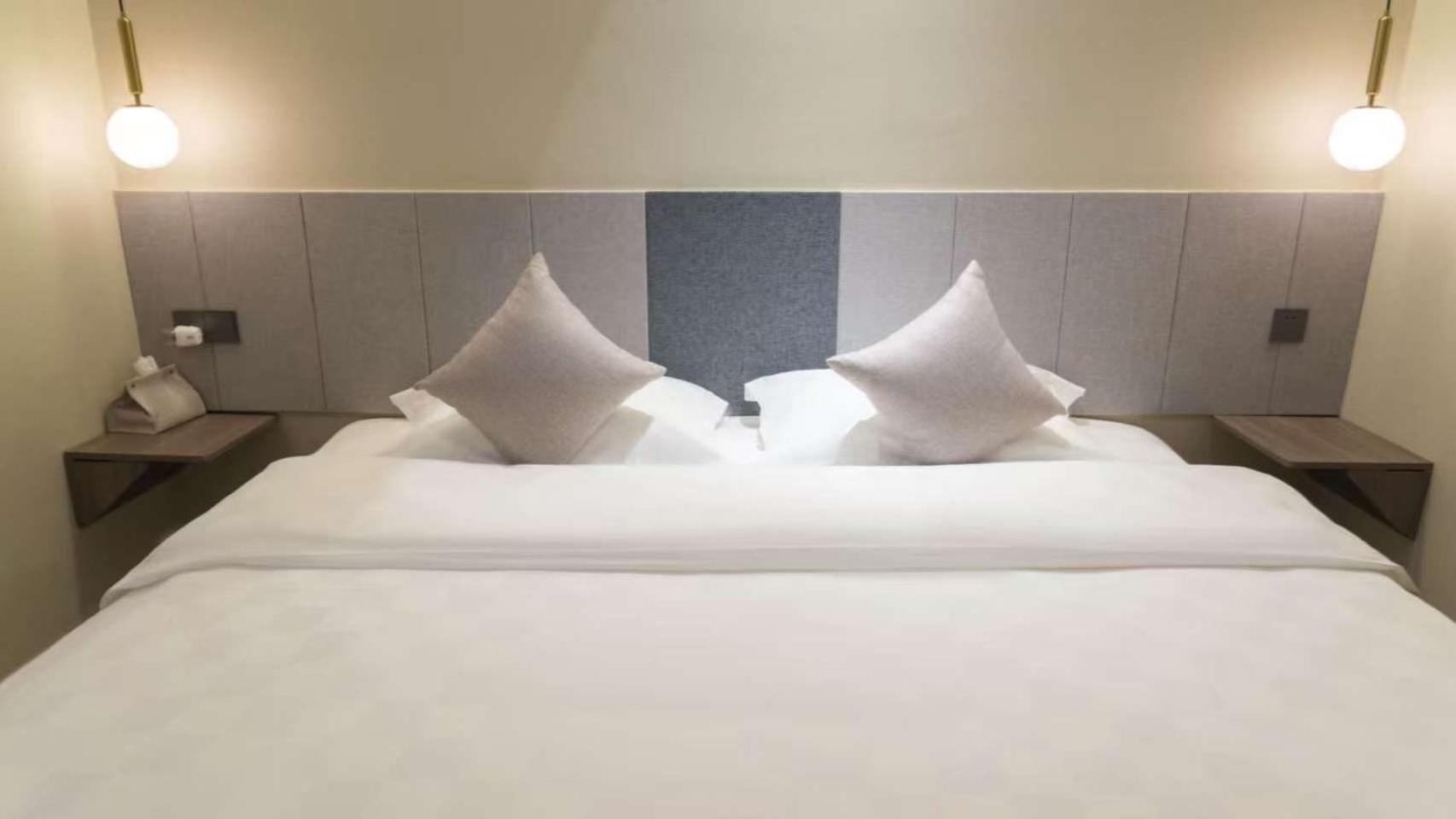 Puzzle Hotel Guangzhou Fenghuang New Village Subway Station Εξωτερικό φωτογραφία